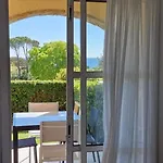 T2 Saint-raphael, Cap Esterel Village, Vue Mer, Rez De Jardin Daire *