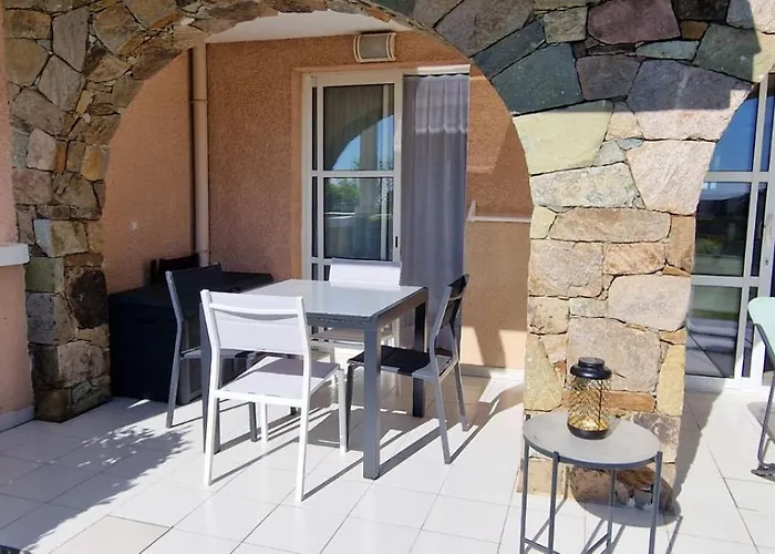 T2 Saint-raphael, Cap Esterel Village, Vue Mer, Rez De Jardin Apartment *