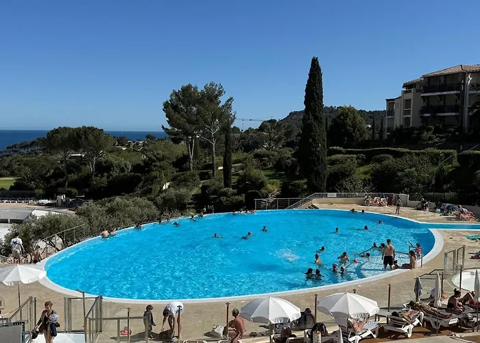 T2 Saint-raphael, Cap Esterel Village, Vue Mer, Rez De Jardin * Saint-Raphael (Var)